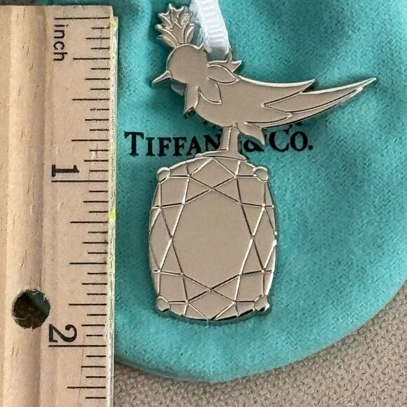 Tiffany & Co. Limited Edition Schlumberger Charm with Box, Bag and Pouch - Picture 3 of 5